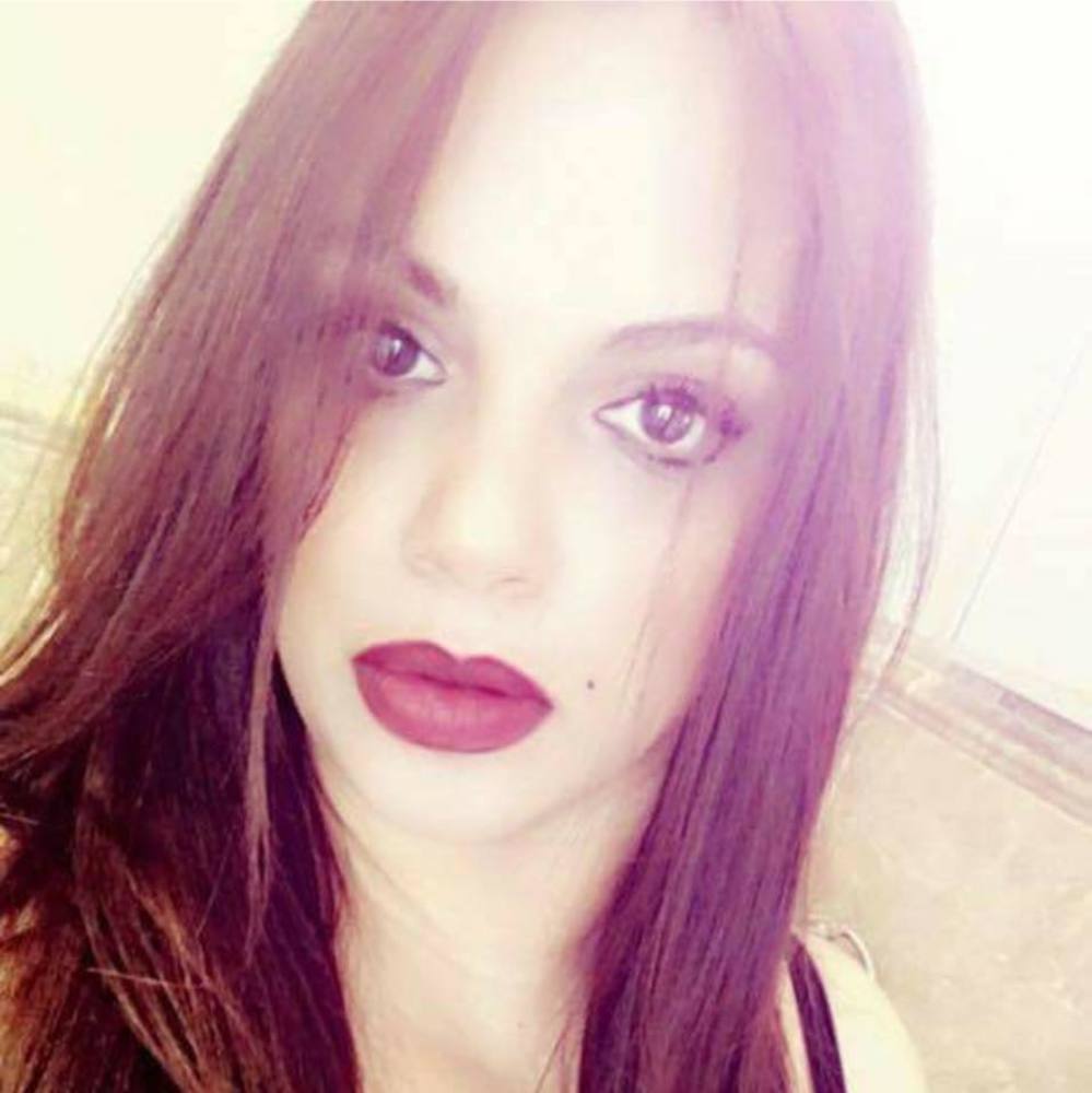 Meet your Posher, Roxana